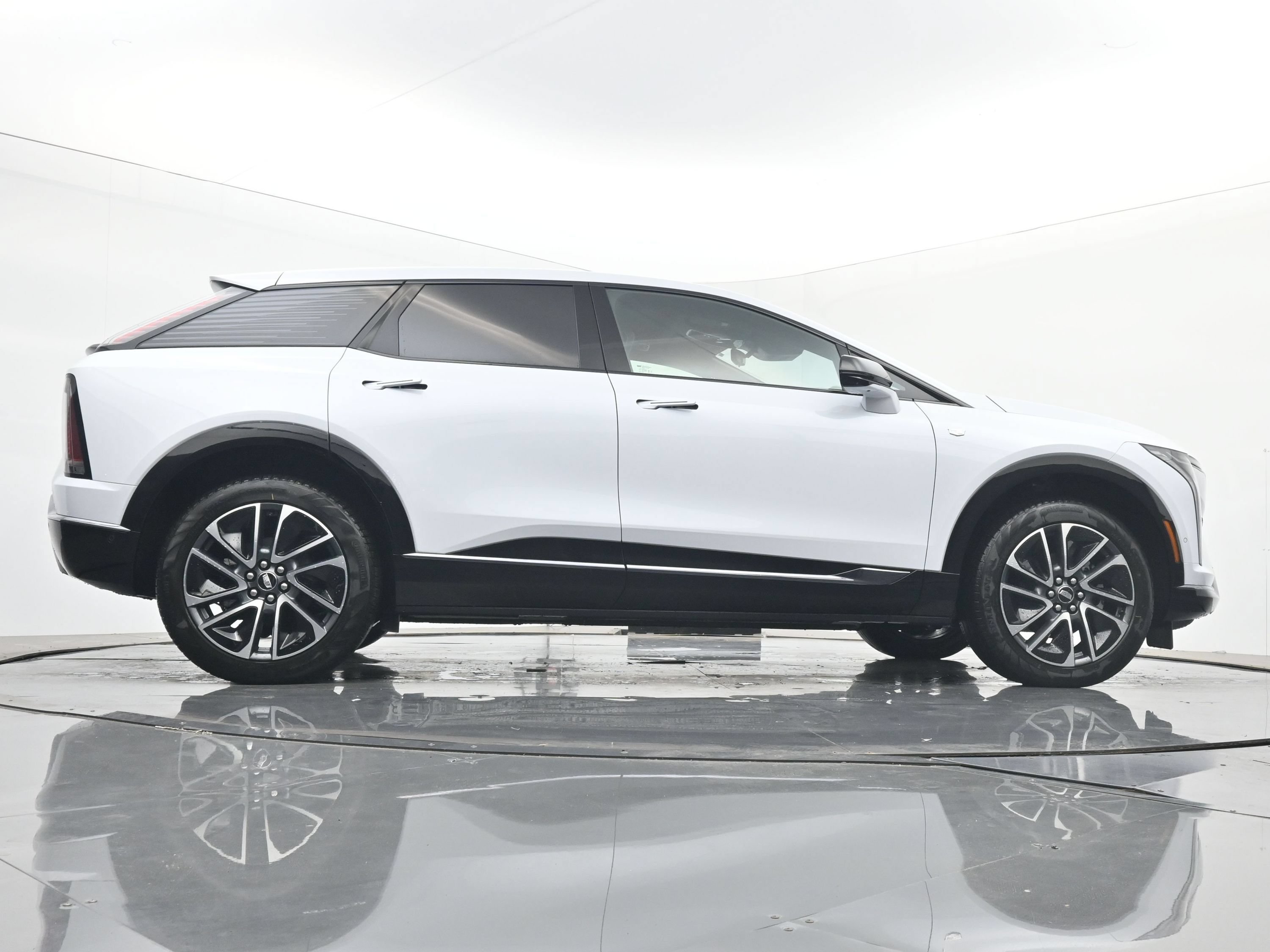 New 2026 Cadillac Optiq Sport 2 AWD/4WD image 20