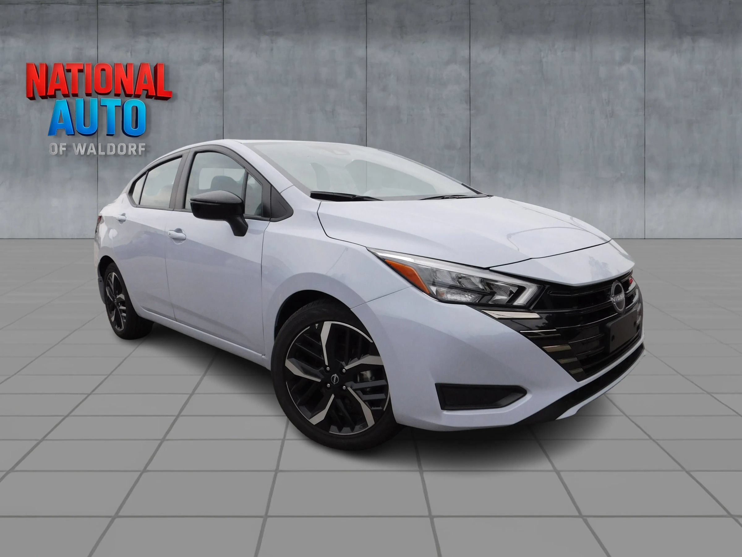 Used 2025 Nissan Versa SR w/ Trunk Package