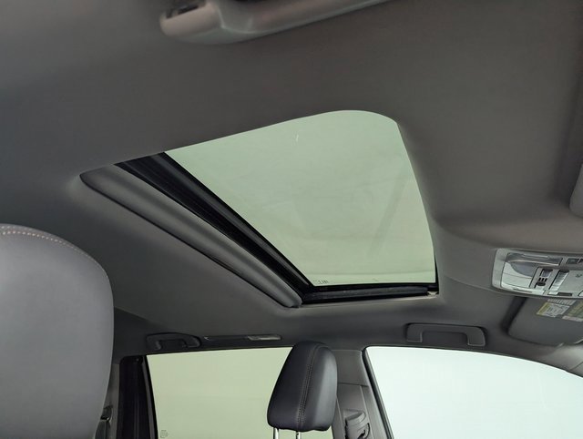 Used 2015 Toyota Highlander XLE image 25