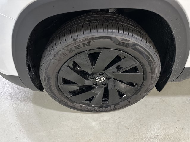 New 2026 Volkswagen Atlas SE image 11