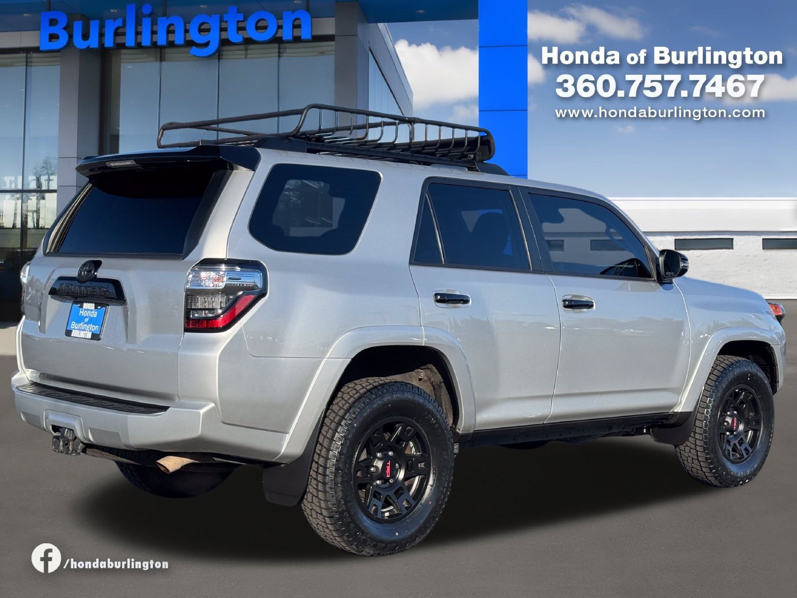 Used 2021 Toyota 4Runner Venture w/ Moonroof Package AWD/4WD image 6