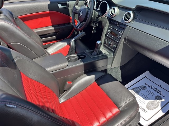 Used 2008 Ford Mustang Shelby GT500 RWD image 30