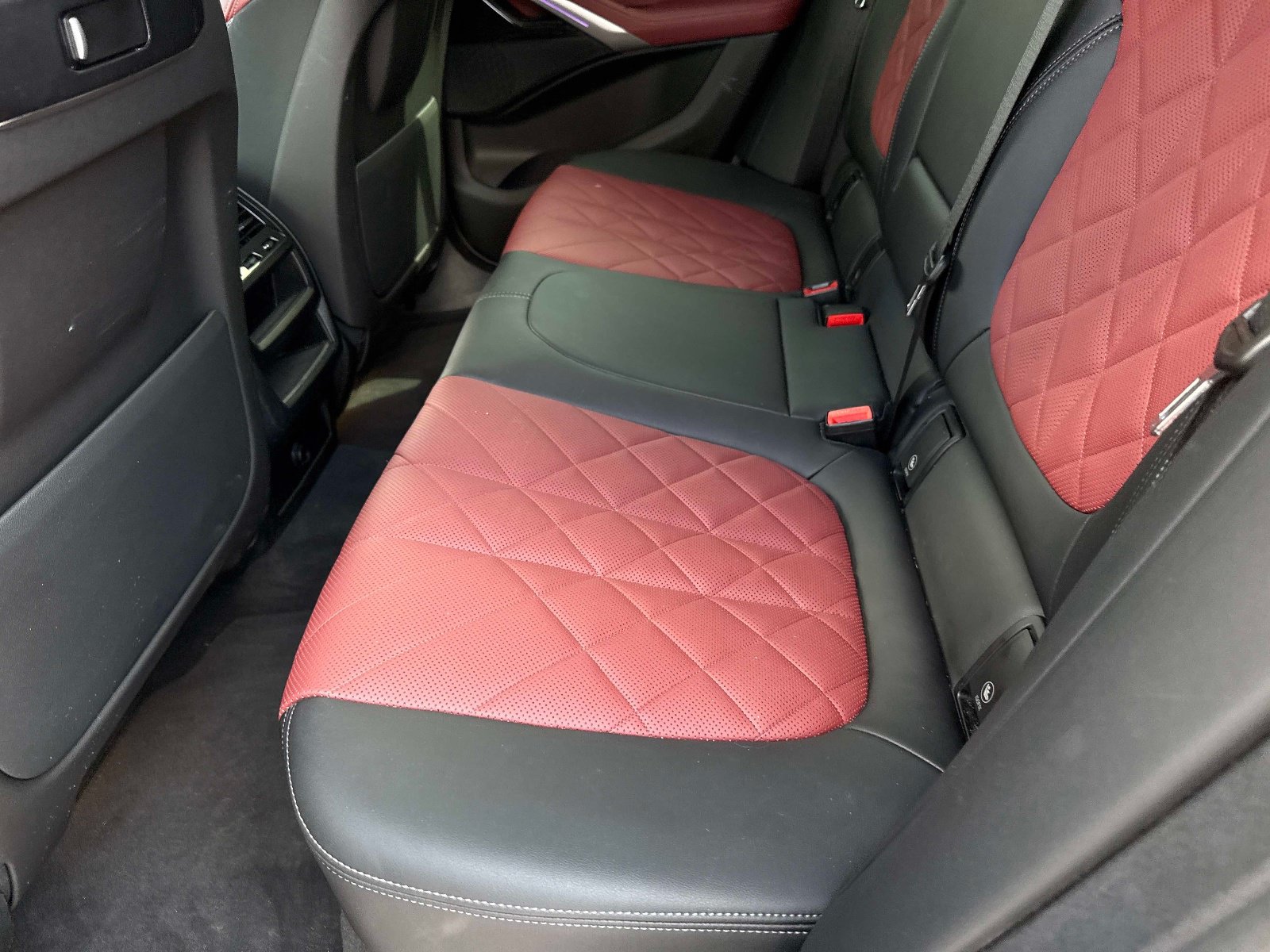 Used 2024 BMW X6 xDrive40i AWD/4WD image 34