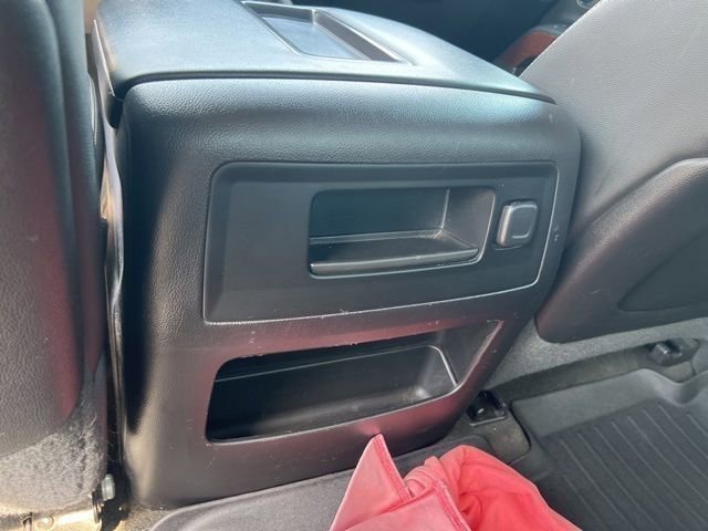 Used 2014 GMC Sierra 1500 SLT w/ SLT Crew Cab Value Package image 37