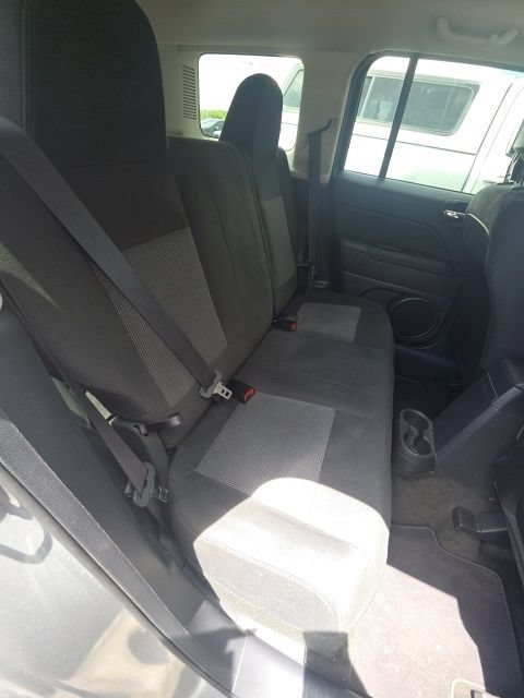 Used 2015 Jeep Patriot Latitude AWD/4WD image 32