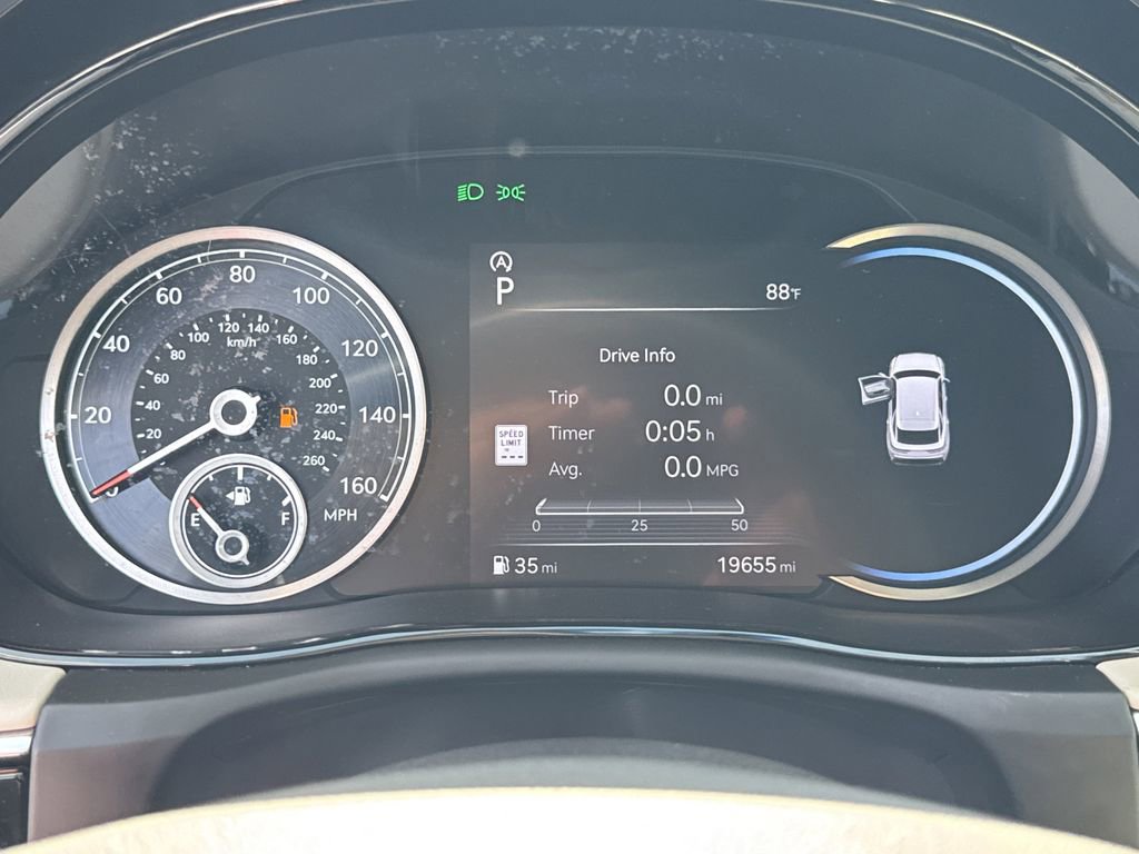 Used 2025 Genesis GV70 2.5T w/ Select Package image 26