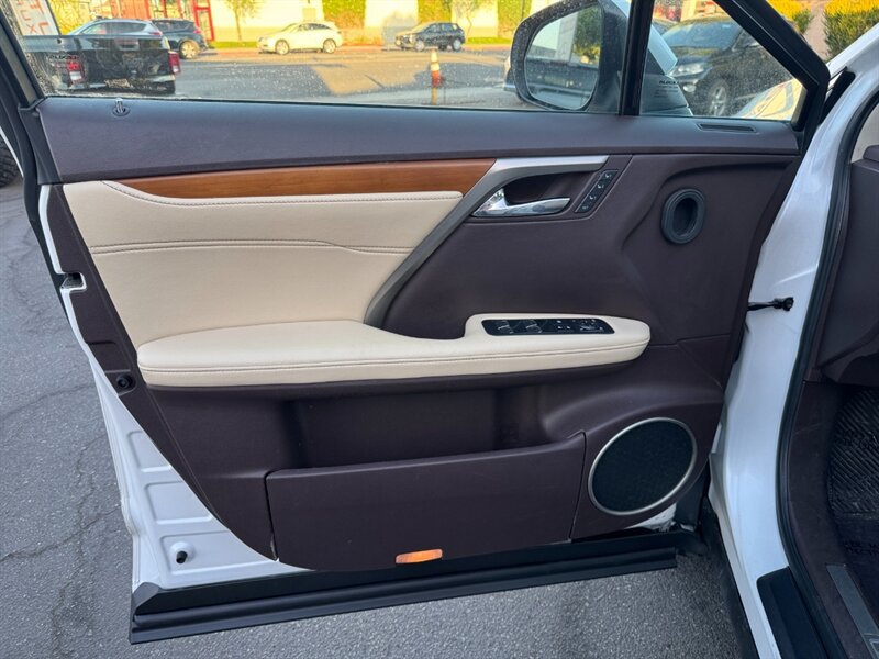 Used 2018 Lexus RX 450h AWD w/ Premium Package image 22