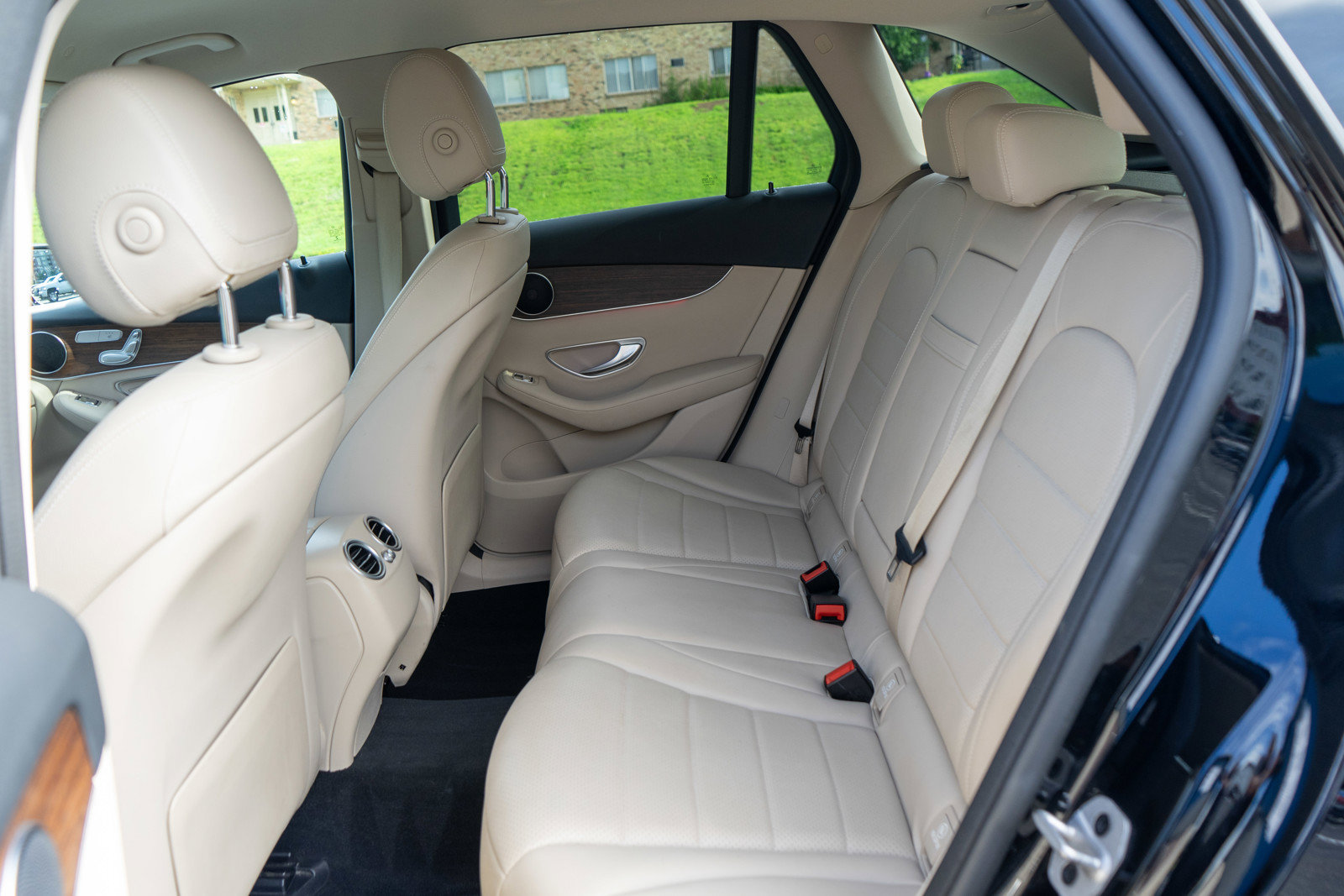 Used 2022 Mercedes-Benz GLC 300 4MATIC image 29