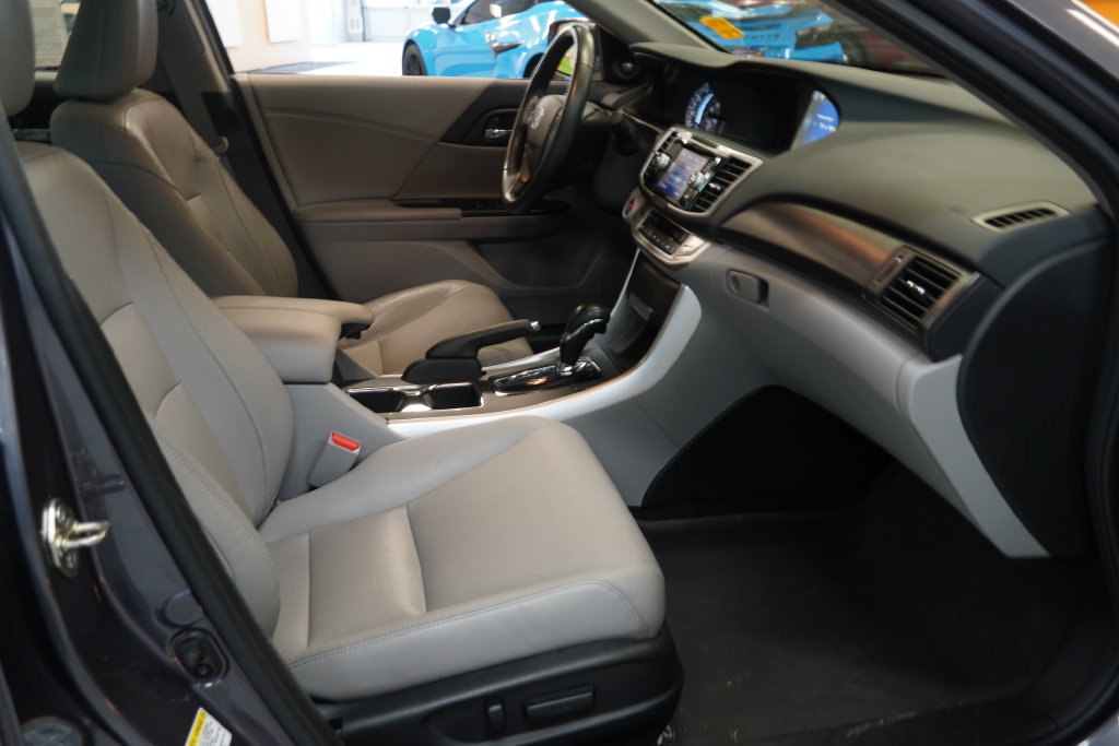 Used 2015 Honda Accord EX-L image 24