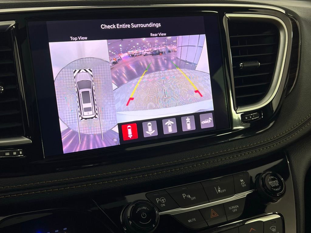 Used 2022 Chrysler Pacifica Pinnacle image 21