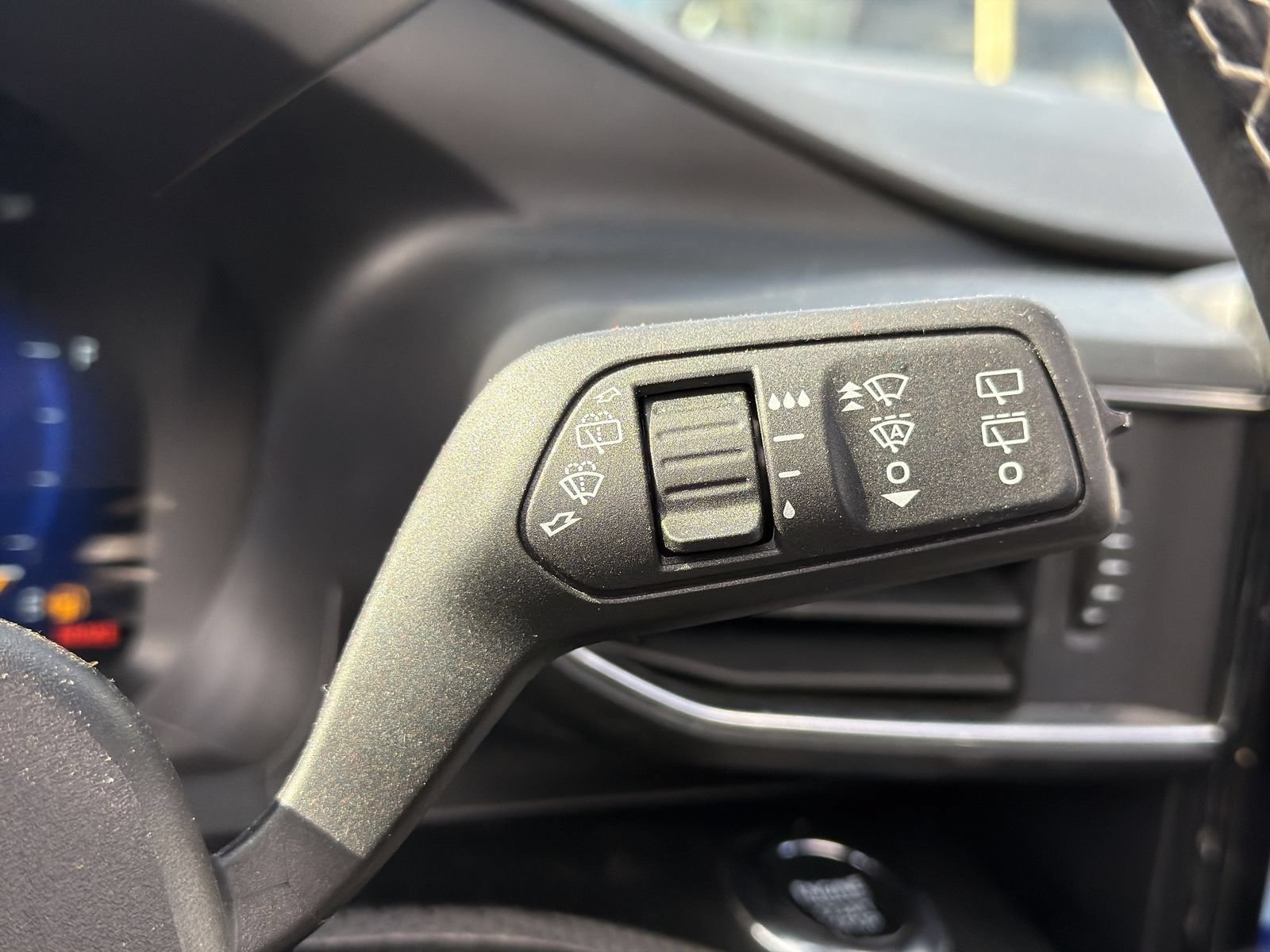 Used 2024 Ford Explorer ST w/ Equipment Group 401A AWD/4WD image 36