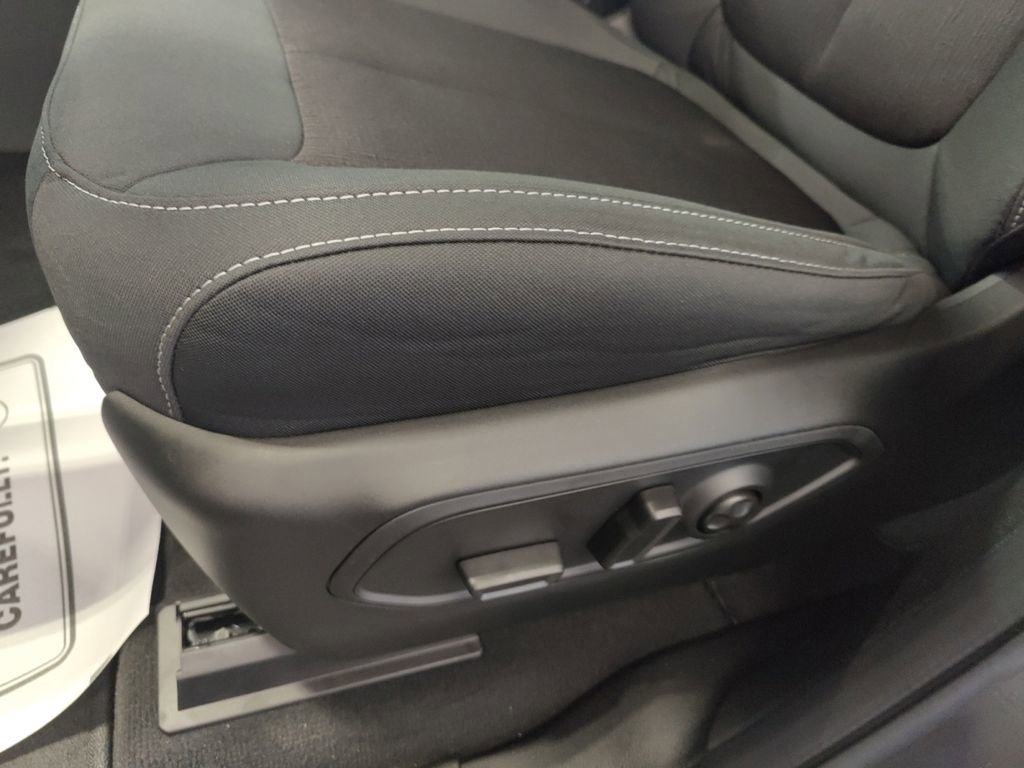 New 2025 Jeep Grand Cherokee L Laredo w/ Luxury Tech Group I image 29