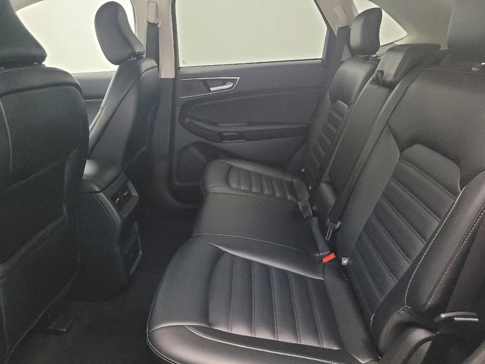 Used 2023 Ford Edge SEL image 18
