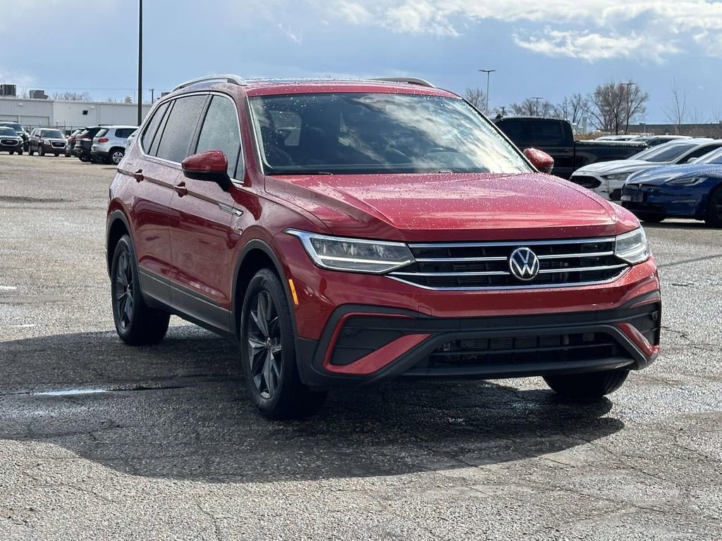 Certified 2023 Volkswagen Tiguan SE w/ Panoramic Sunroof Package image 7
