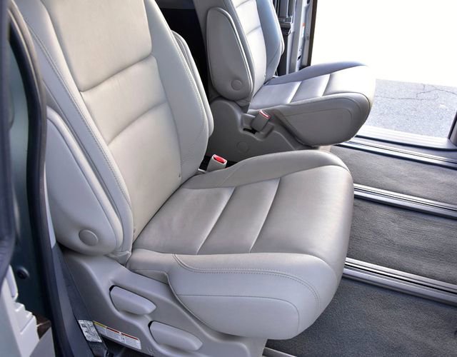 Used 2020 Toyota Sienna XLE w/ XLE Navigation Package image 16