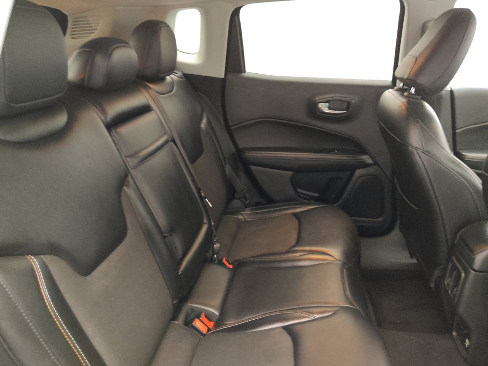 Used 2018 Jeep Compass Latitude w/ Popular Equipment Group FWD image 19