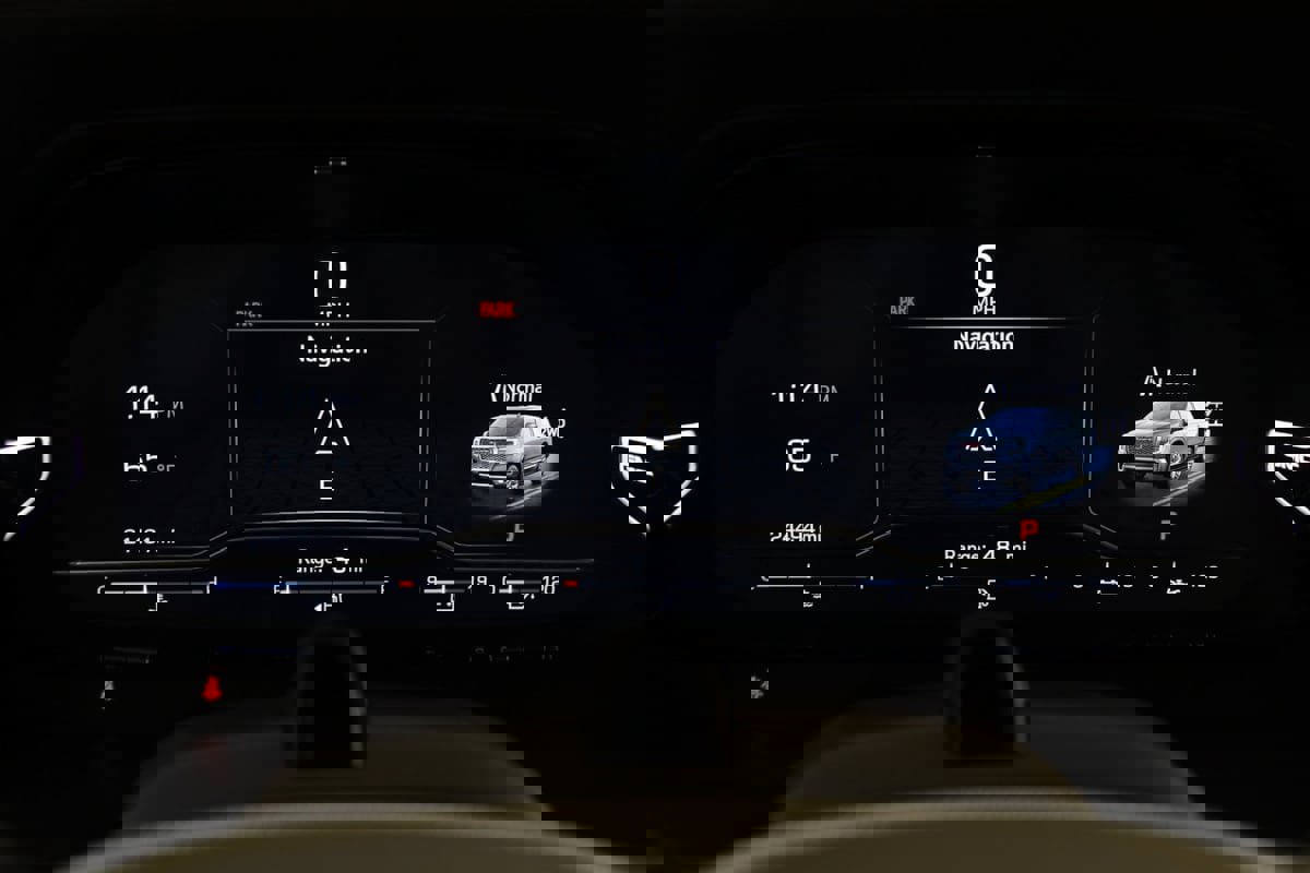 Used 2024 GMC Yukon Denali w/ Denali Reserve Package image 19