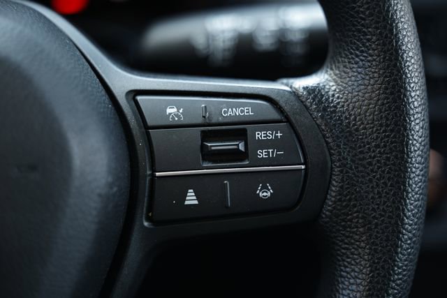 Certified 2023 Honda HR-V LX image 33