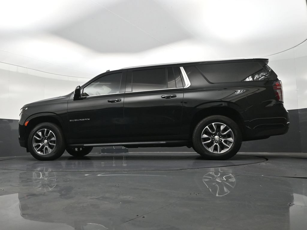 Used 2023 Chevrolet Suburban LT RWD image 27