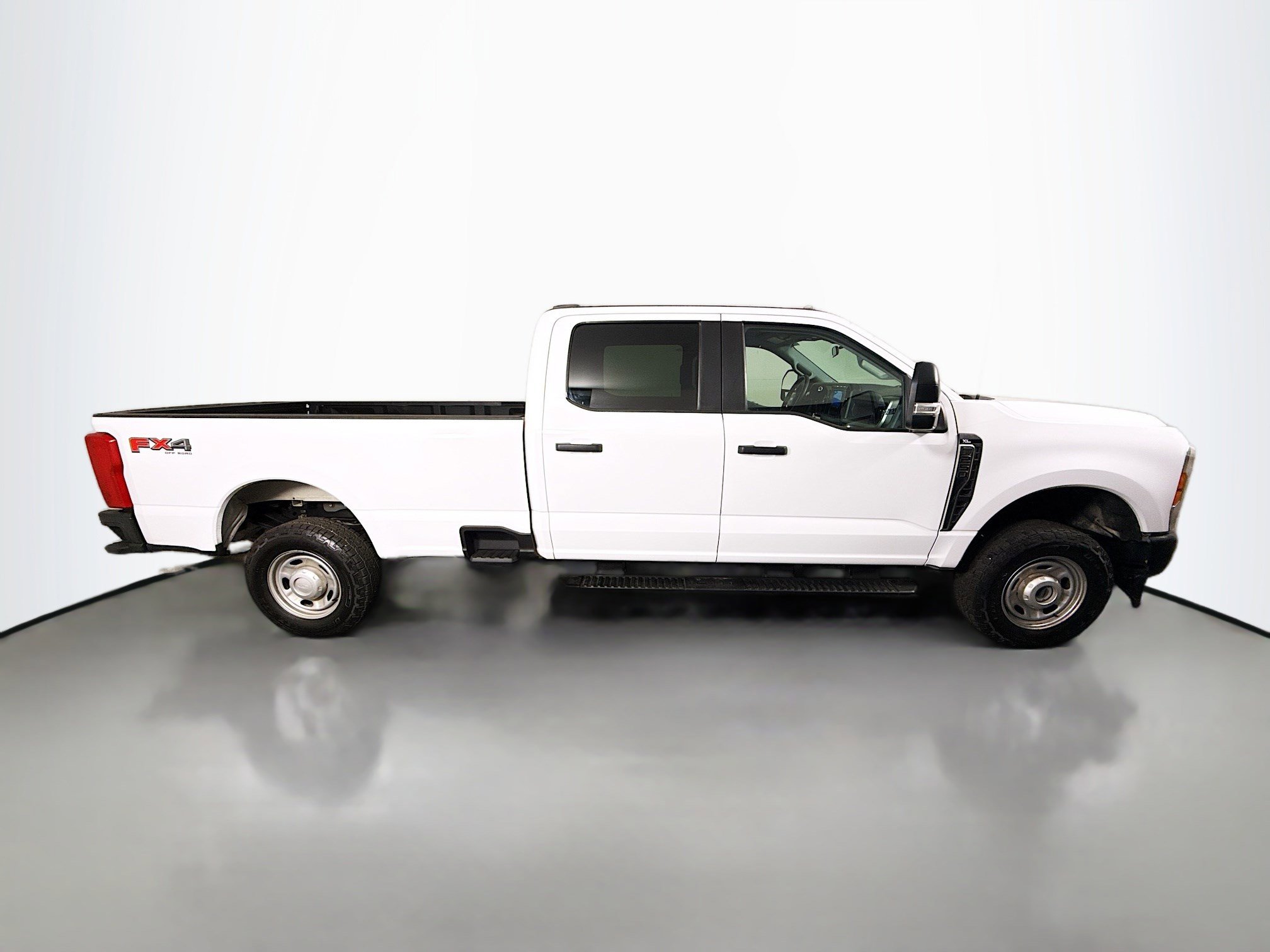Used 2023 Ford F250 XL w/ XL Driver Assist Package AWD/4WD image 11