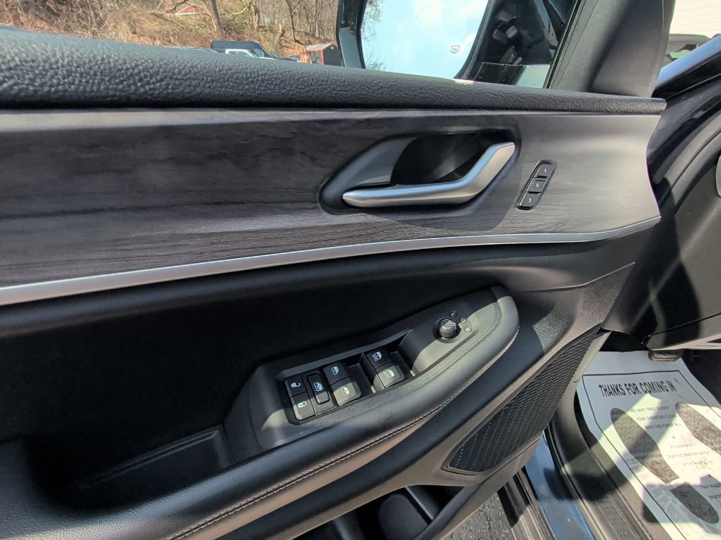 Used 2023 Jeep Grand Cherokee L Limited image 11