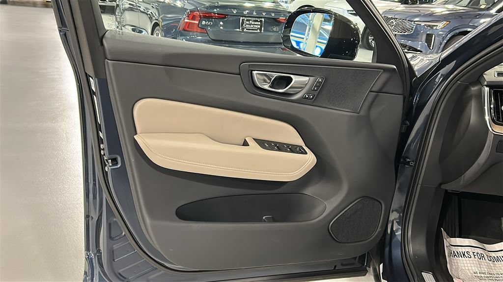 Certified 2026 Volvo XC60 B5 Plus AWD/4WD image 9