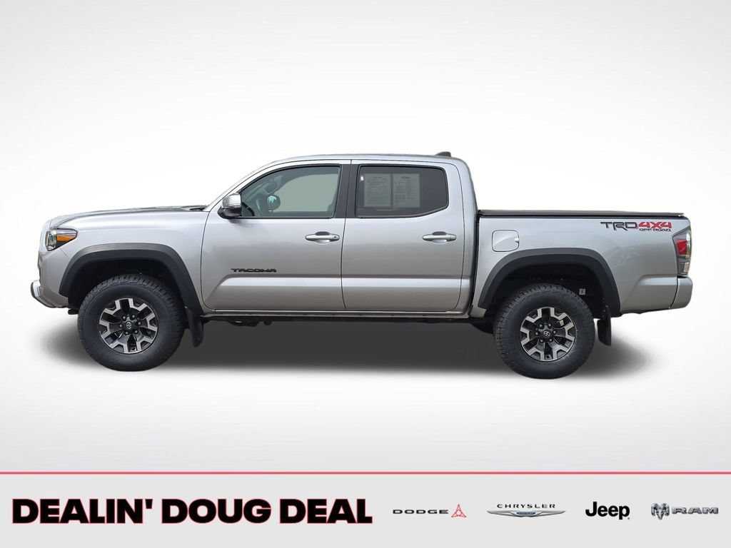 Used 2023 Toyota Tacoma TRD Off-Road w/ Technology Package AWD/4WD image 3