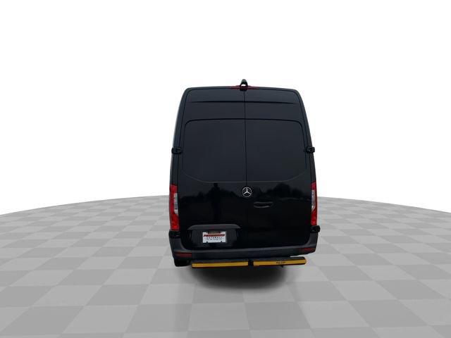 Used 2020 Mercedes-Benz Sprinter 3500 image 7