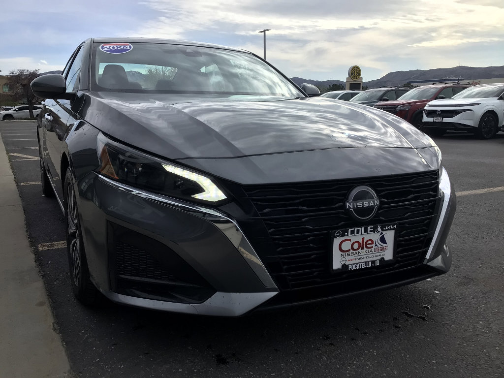 Used 2024 Nissan Altima 2.5 SV w/ SV Premium Package