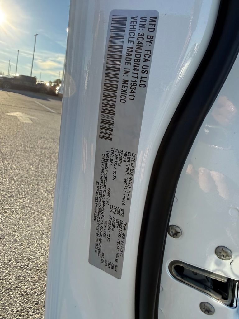 New 2026 Jeep Compass Latitude image 30