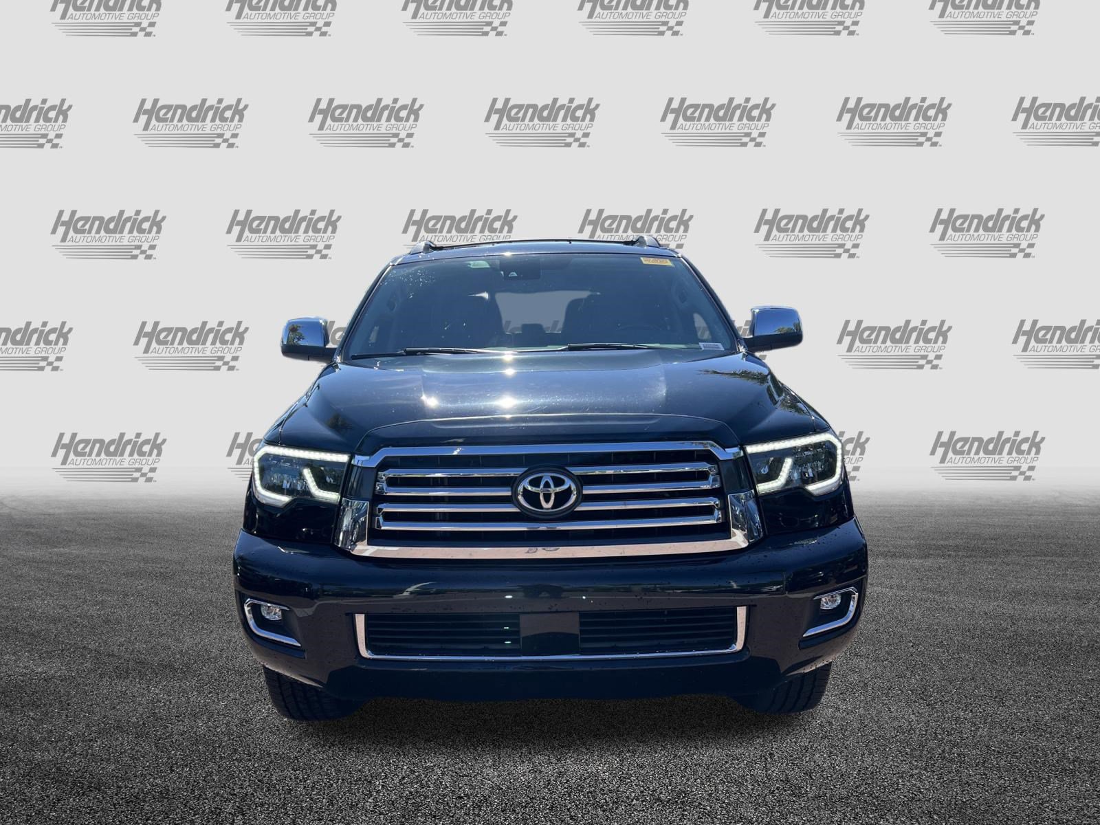 Used 2021 Toyota Sequoia Platinum AWD/4WD image 3