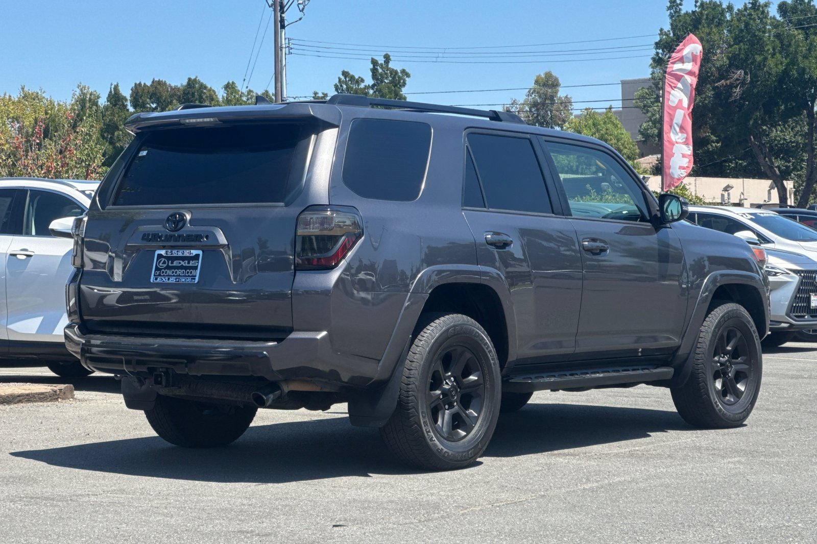 Used 2018 Toyota 4Runner SR5 Premium AWD/4WD image 4
