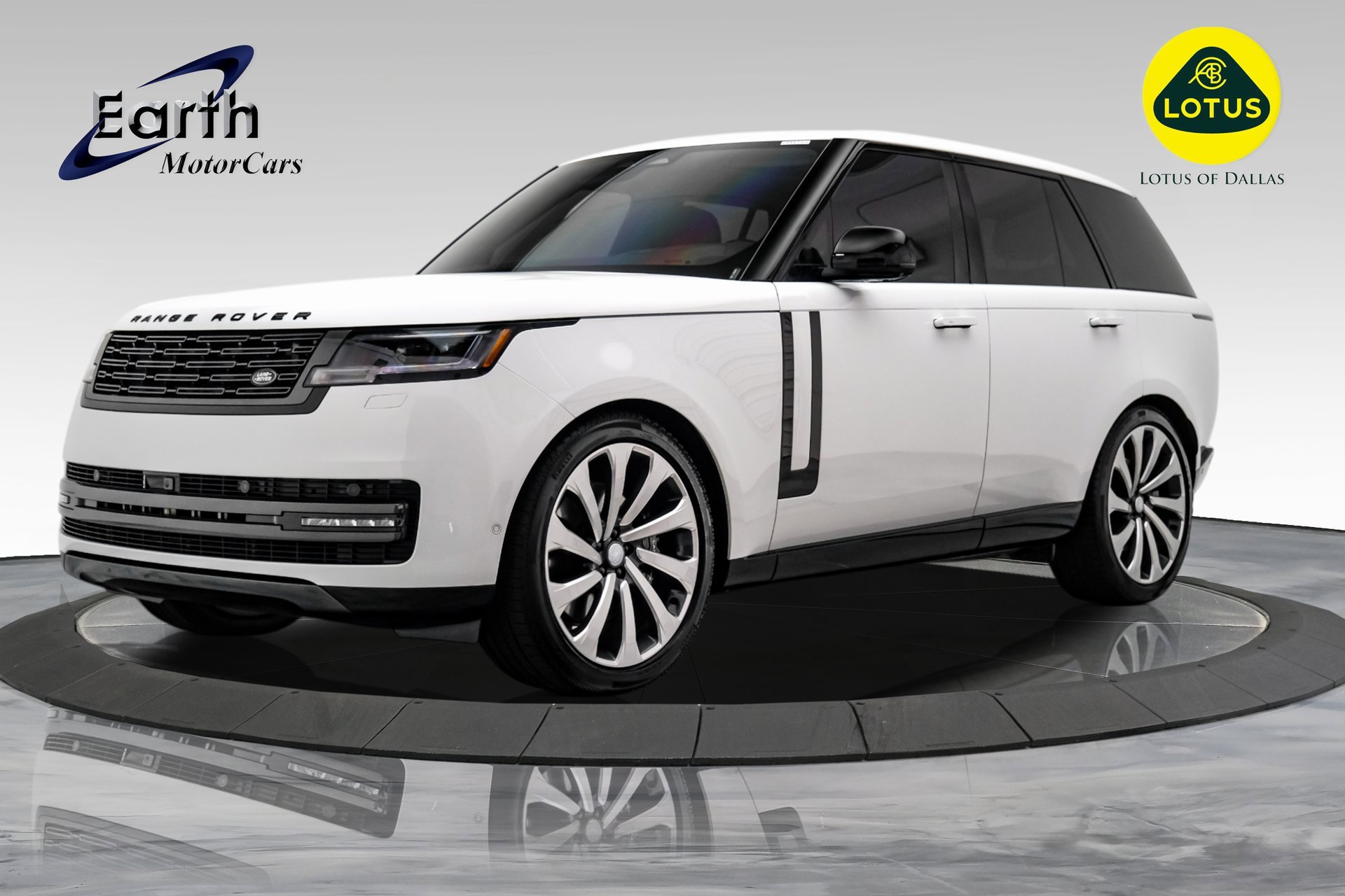 Used 2025 Land Rover Range Rover SE