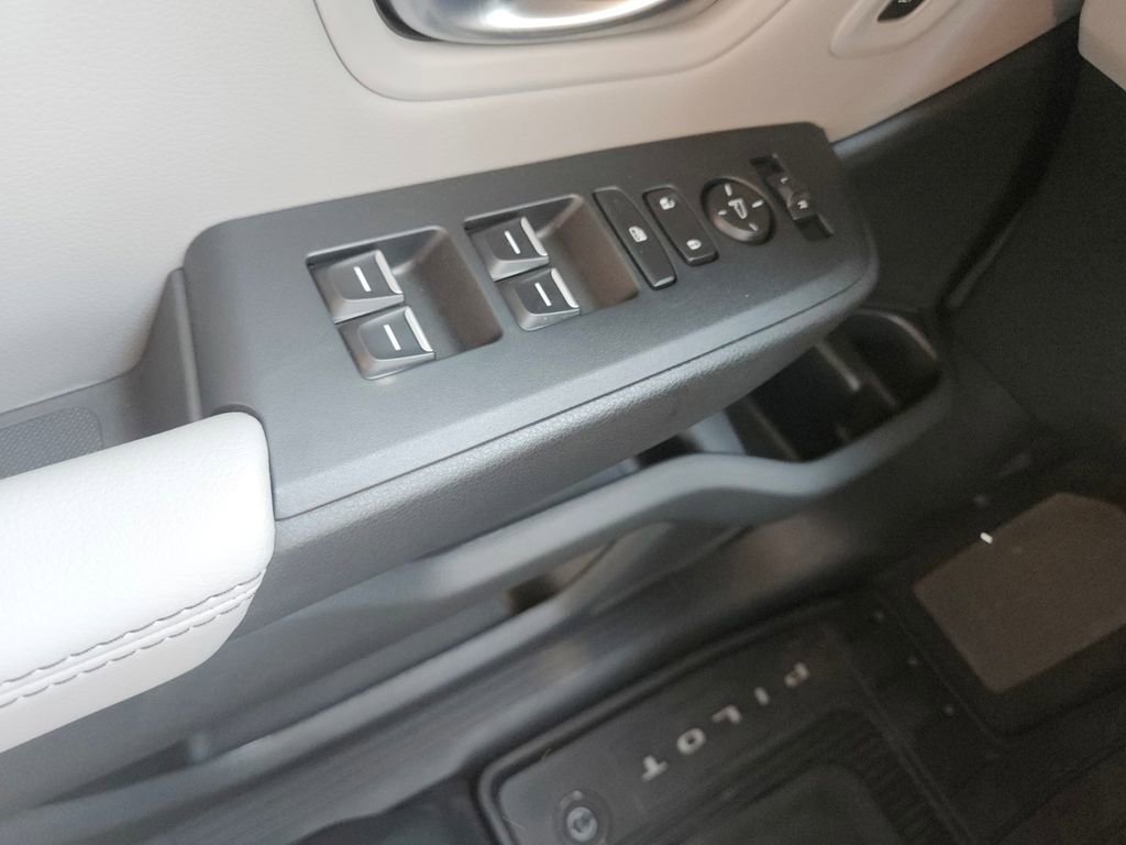 New 2025 Honda Pilot EX-L image 24