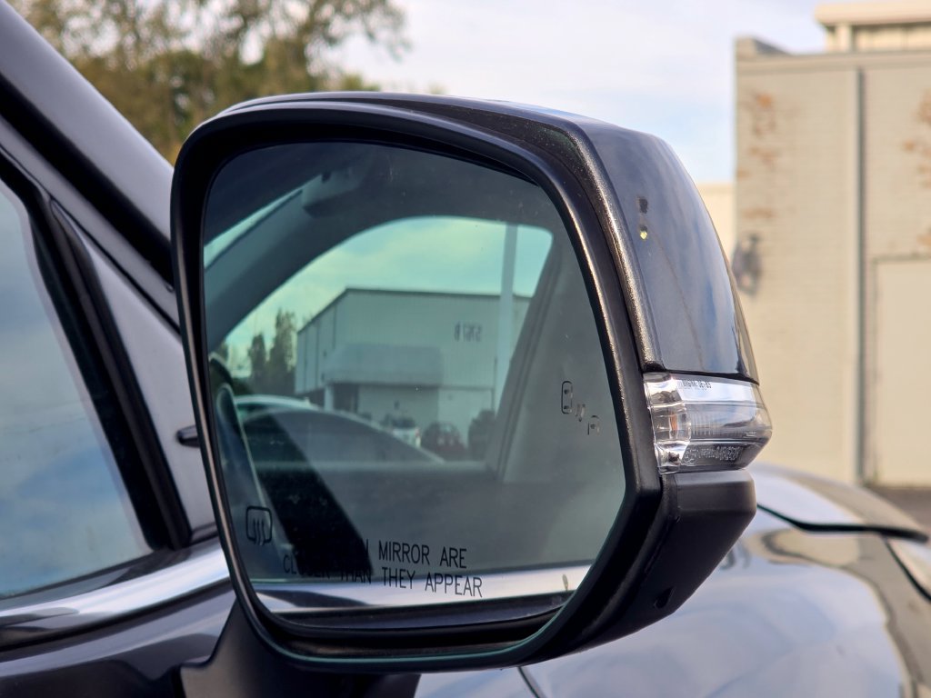 Used 2021 Toyota Highlander XLE FWD image 18