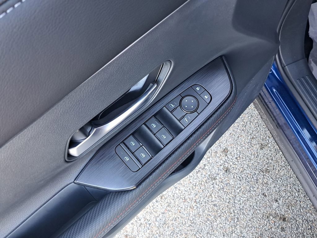 New 2026 Nissan Kicks SR w/ SR Premium Package image 12