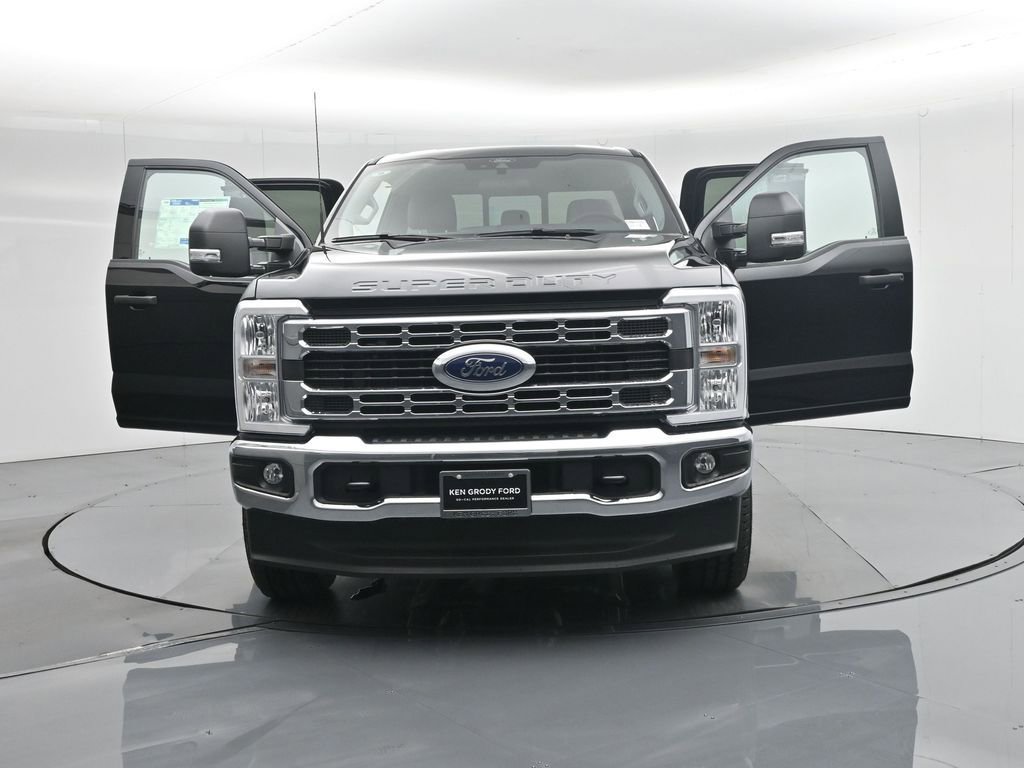 New 2026 Ford F350 XLT w/ FX4 Off-Road Package AWD/4WD image 30