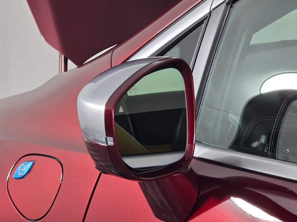 Used 2022 Chrysler Pacifica Pinnacle FWD image 8