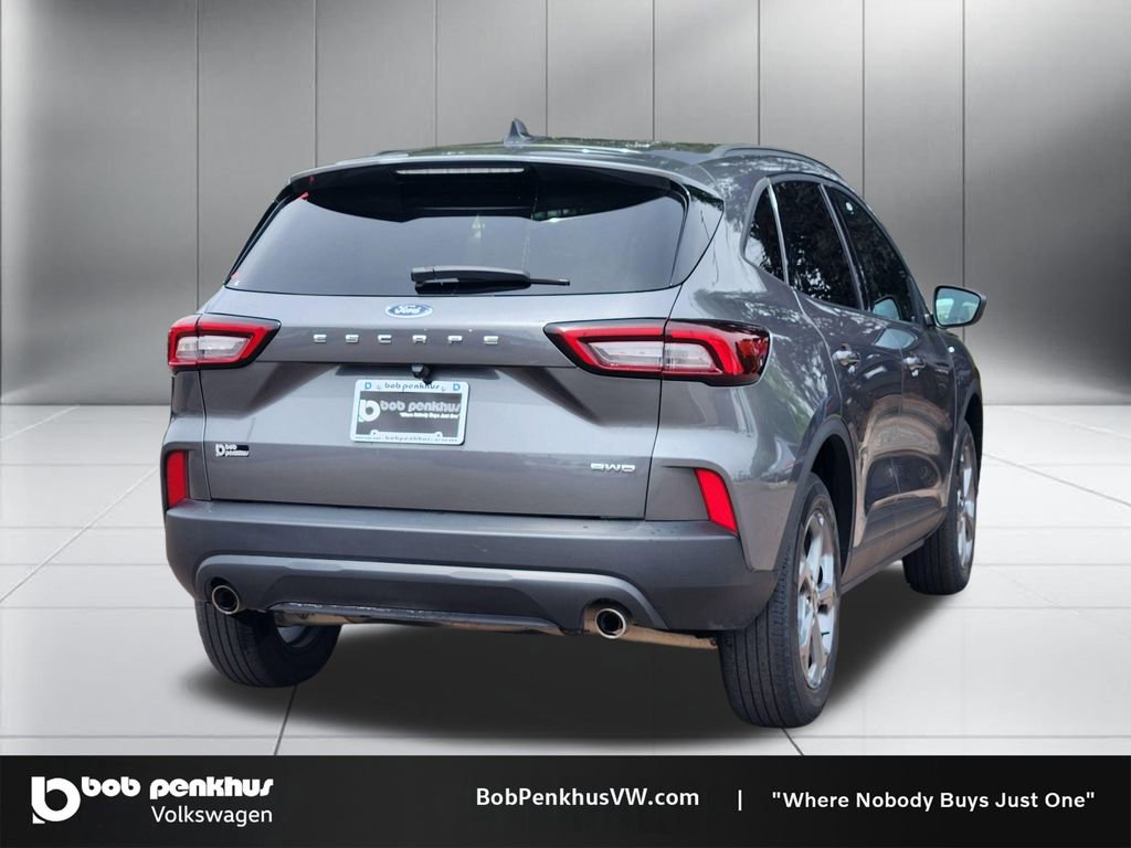 Used 2025 Ford Escape ST-Line Select AWD/4WD image 25