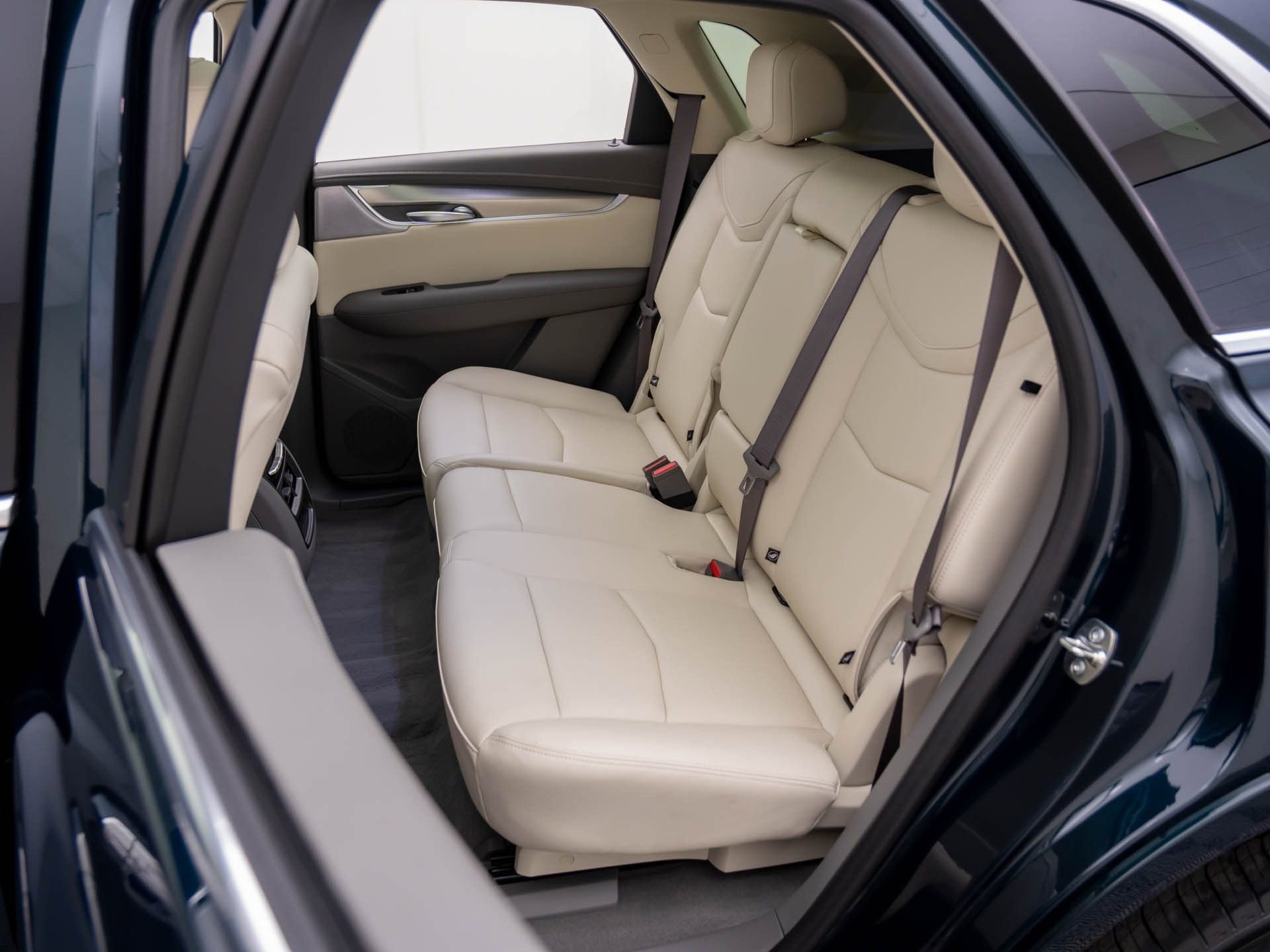 New 2026 Cadillac XT5 Premium Luxury w/ Driver Assist Package image 18