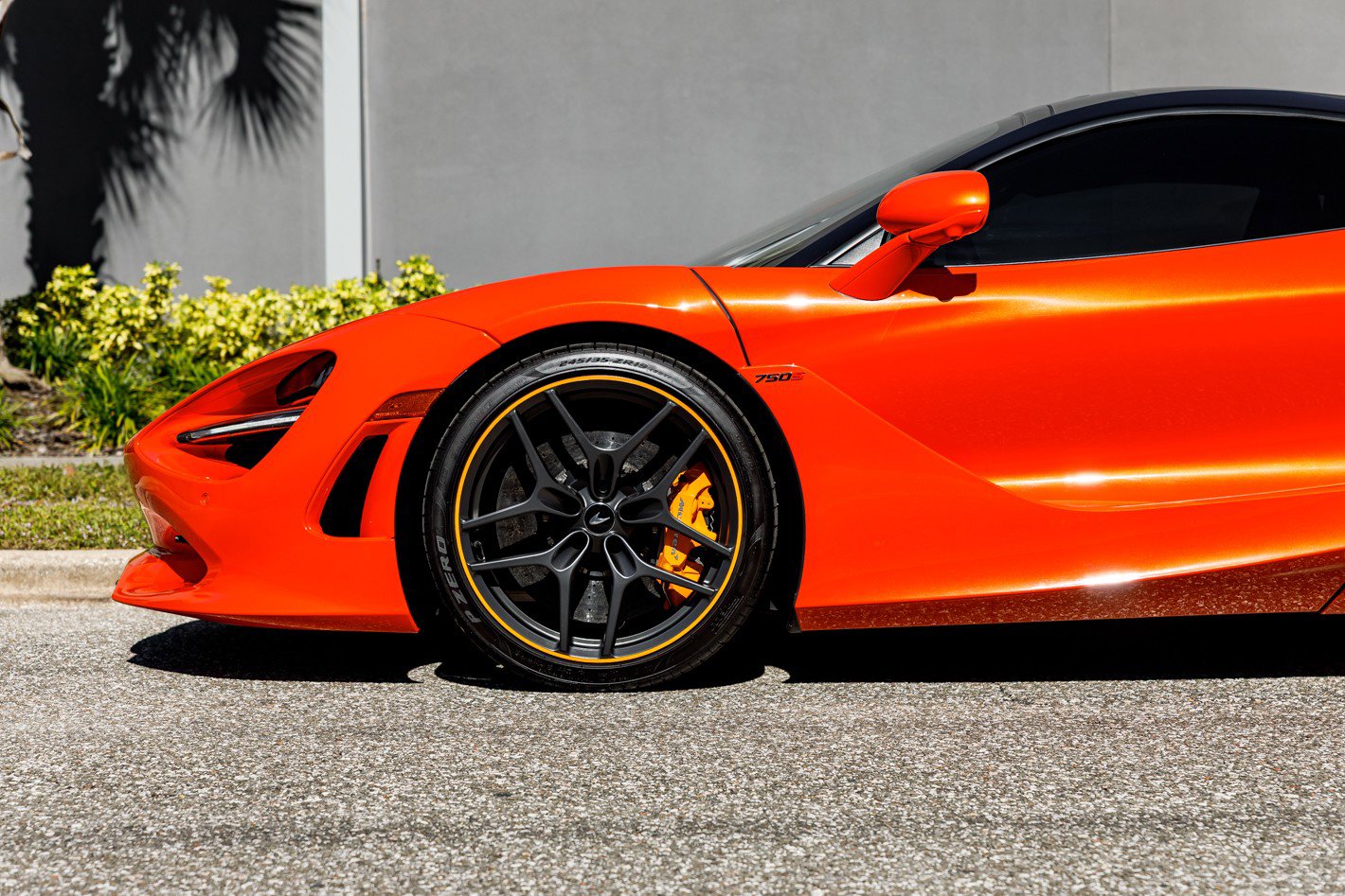 Used 2024 McLaren 750S image 4