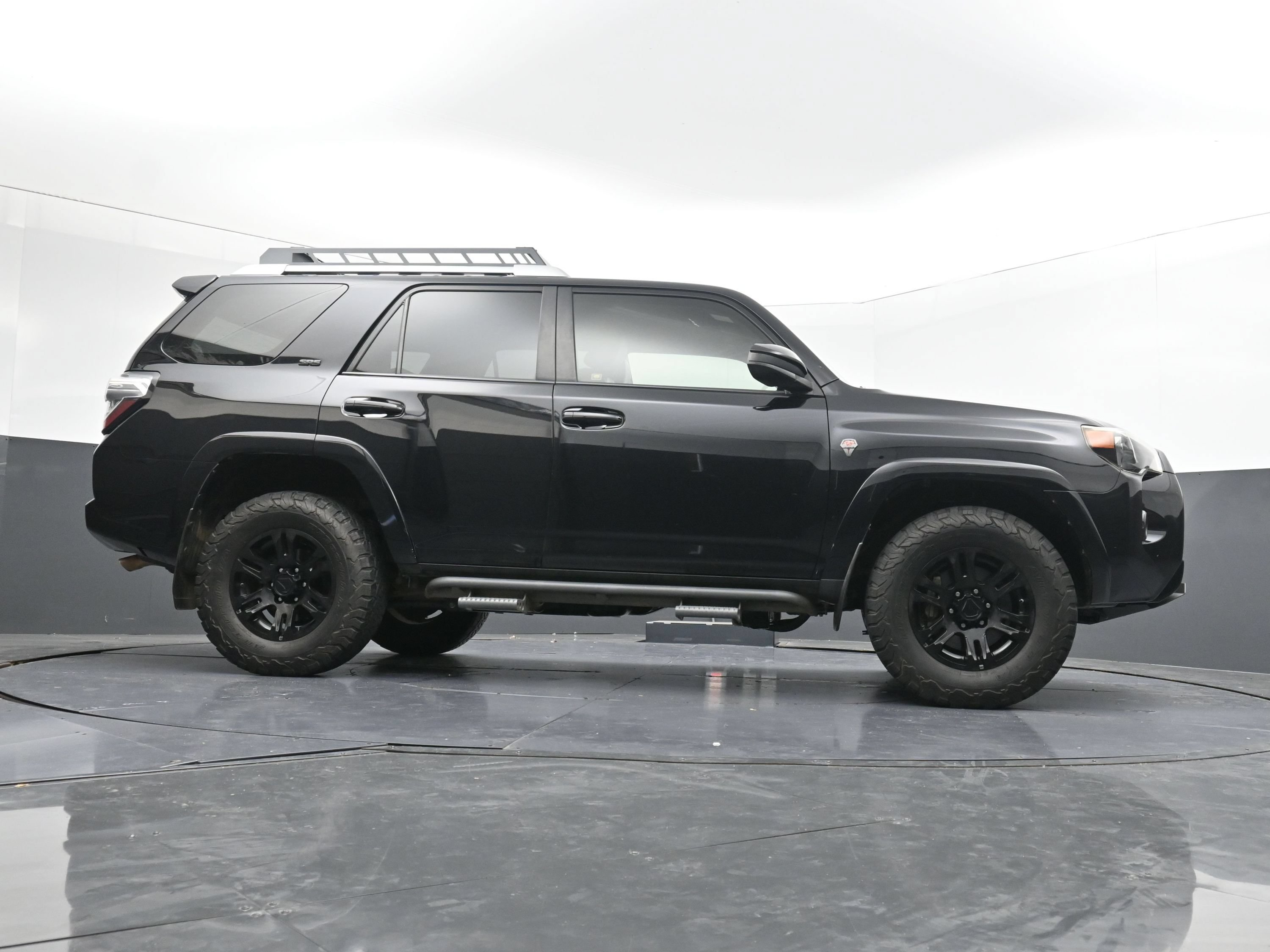 Used 2017 Toyota 4Runner SR5 AWD/4WD image 31