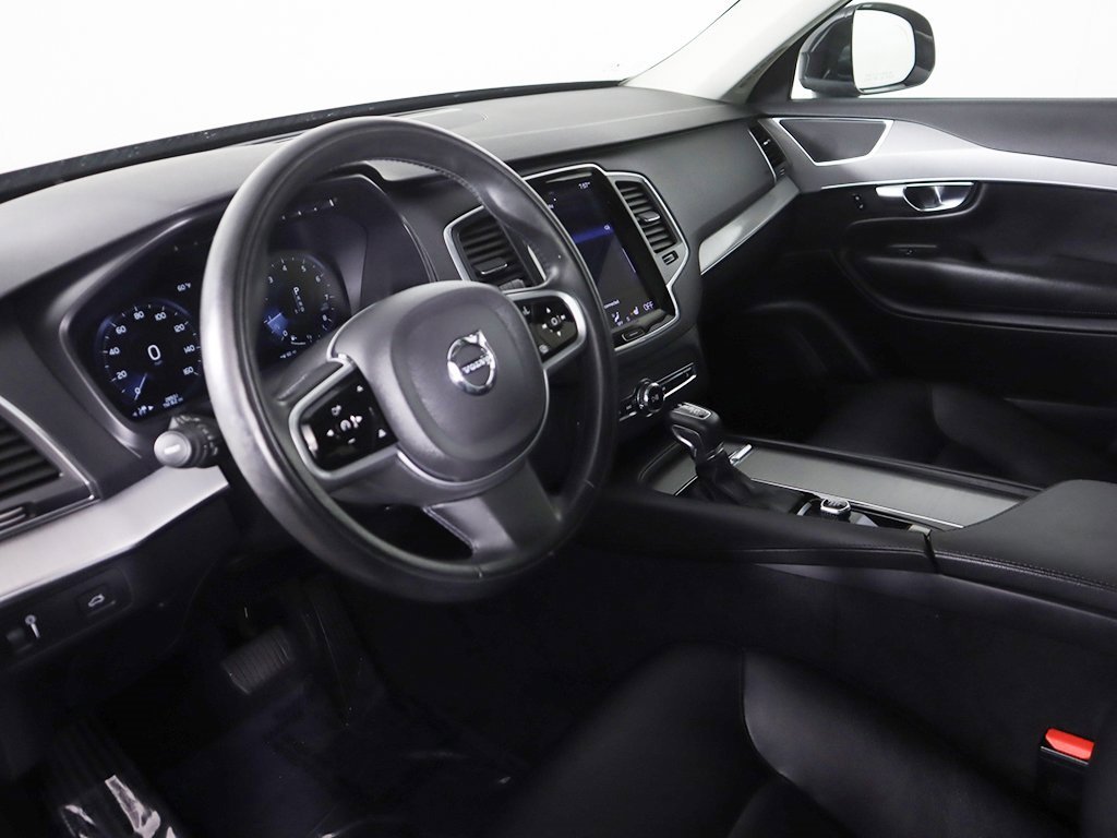 Used 2022 Volvo XC90 T5 Momentum w/ Climate Package image 24