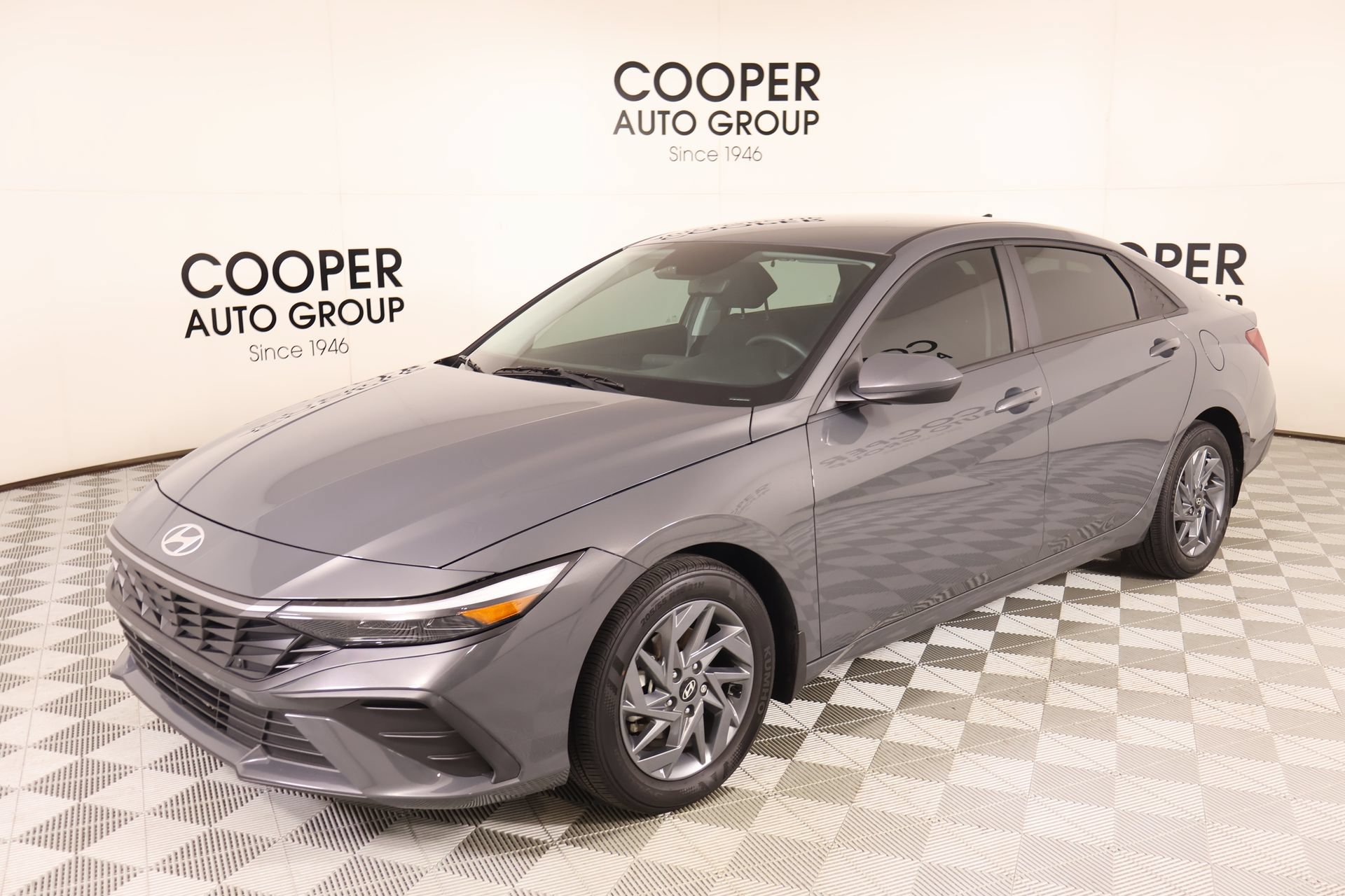 Certified 2024 Hyundai Elantra SEL FWD image 10