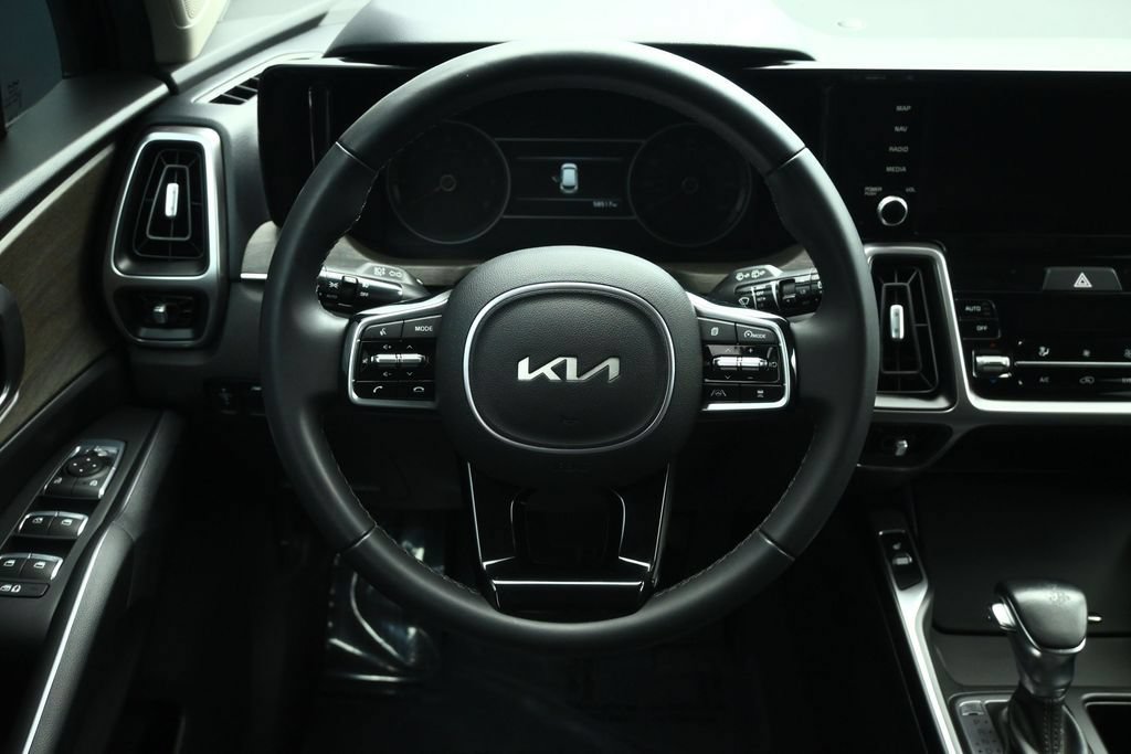 Used 2023 Kia Sorento X-Line EX AWD/4WD image 12