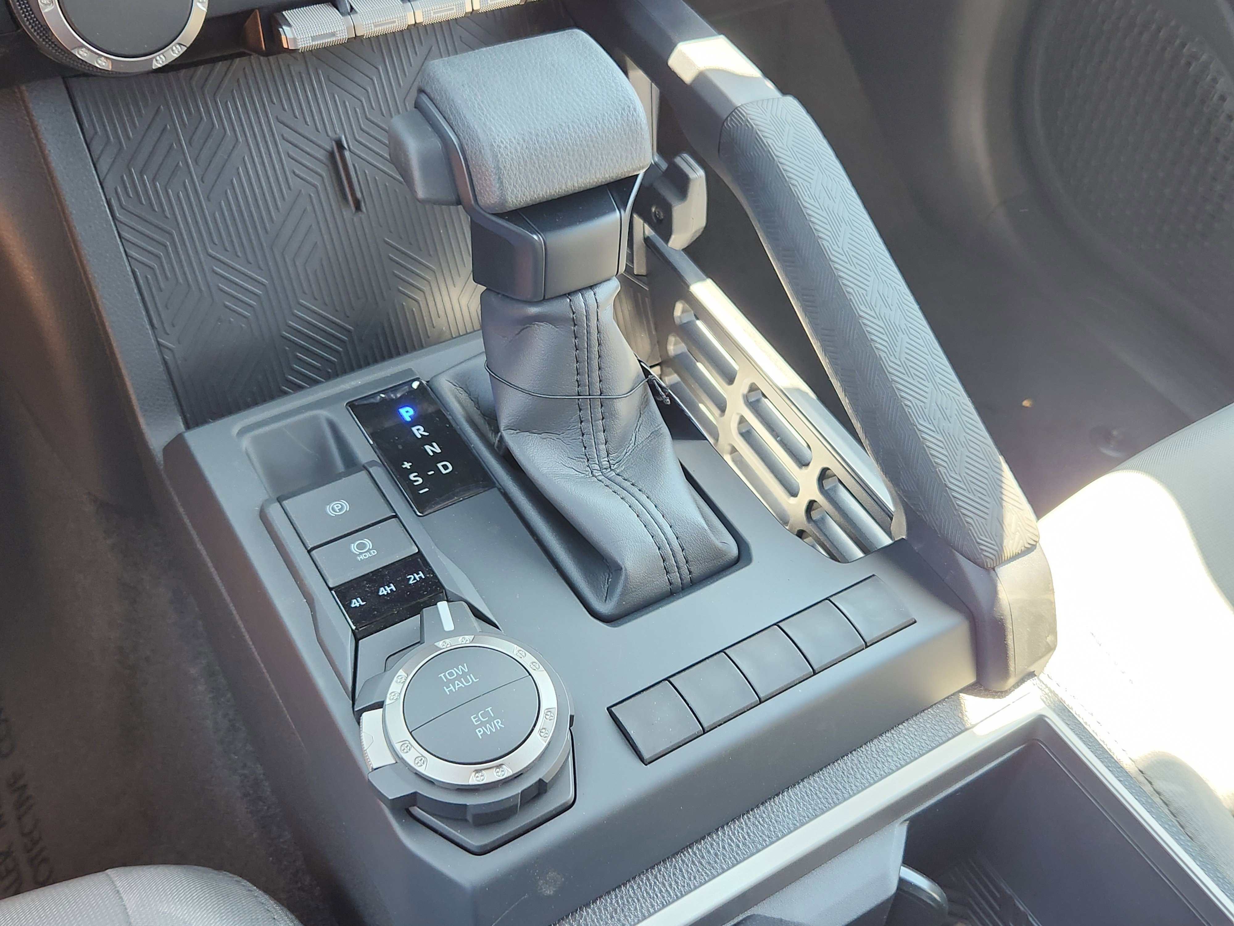 New 2025 Toyota Tacoma SR5 AWD/4WD image 18