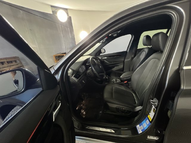 Used 2021 BMW X1 sDrive28i w/ Convenience Package FWD image 14