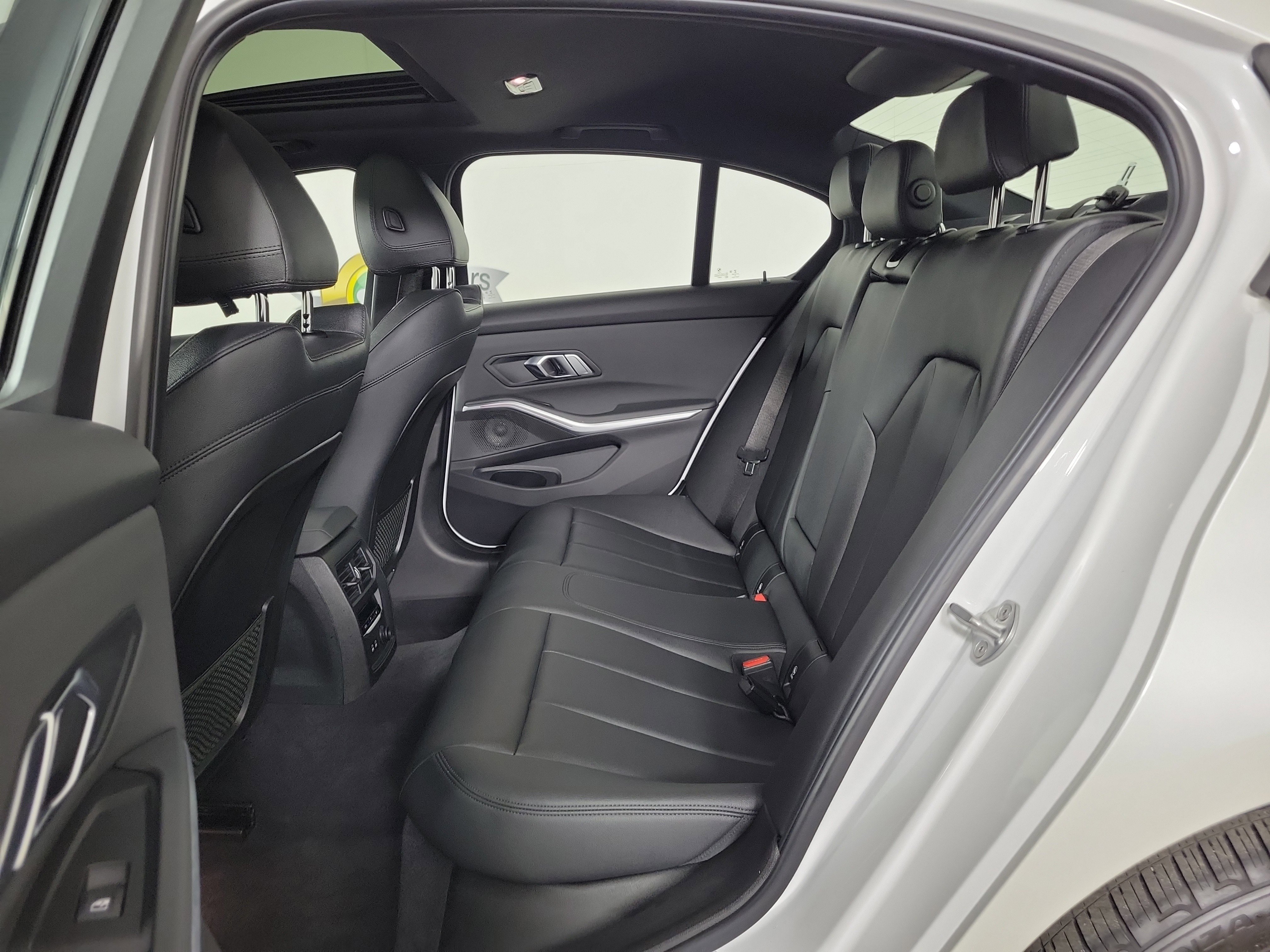 Used 2019 BMW 330i xDrive Sedan w/ Convenience Package image 10