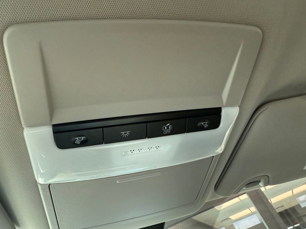 Used 2025 Nissan Altima 2.5 SV image 20