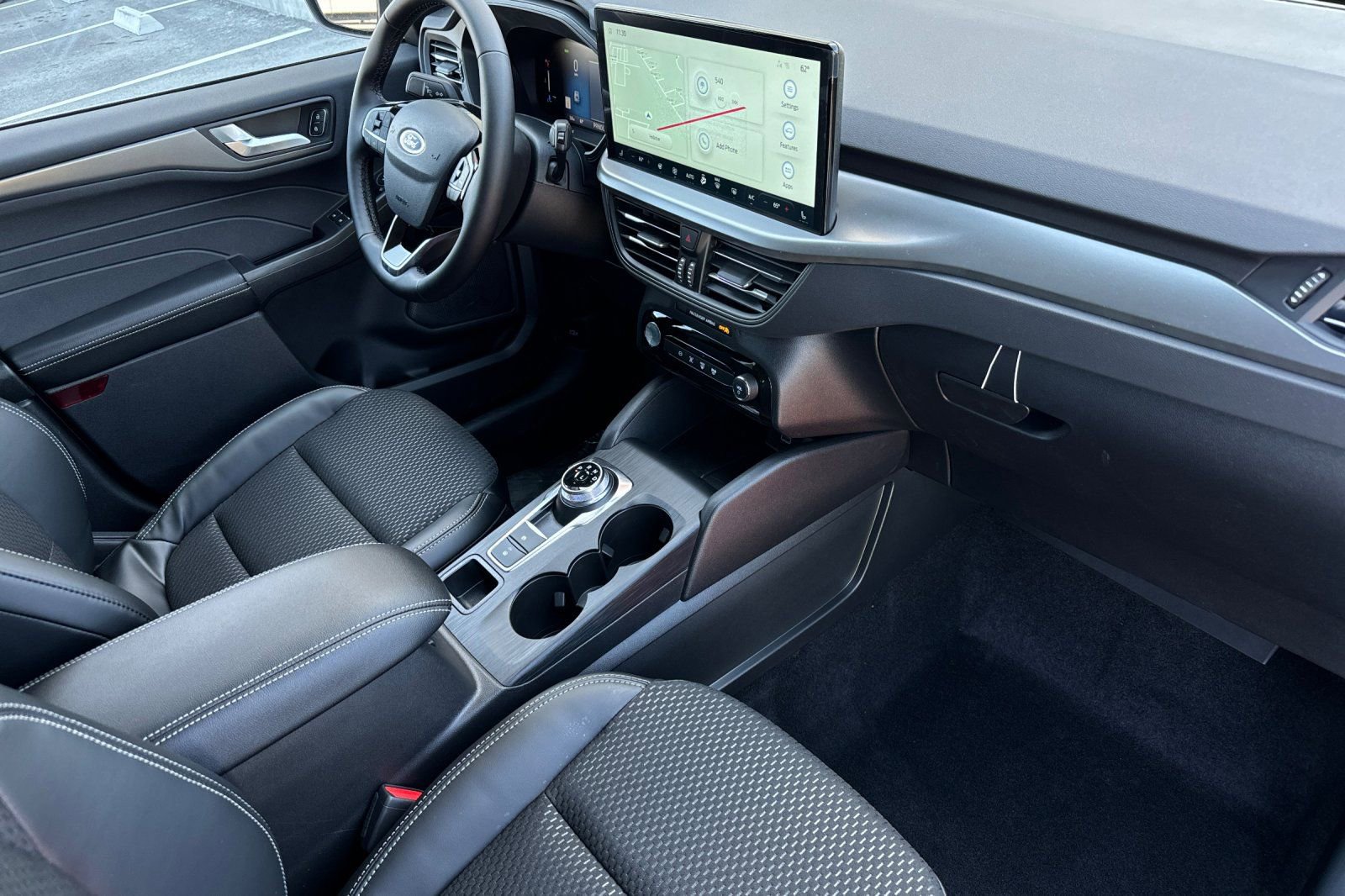 New 2025 Ford Escape SE image 16